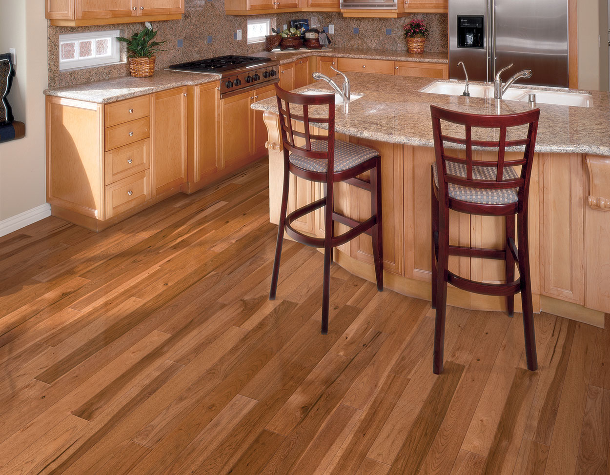 Saddle flooring in a room
