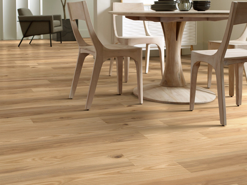 Mansart flooring in a room