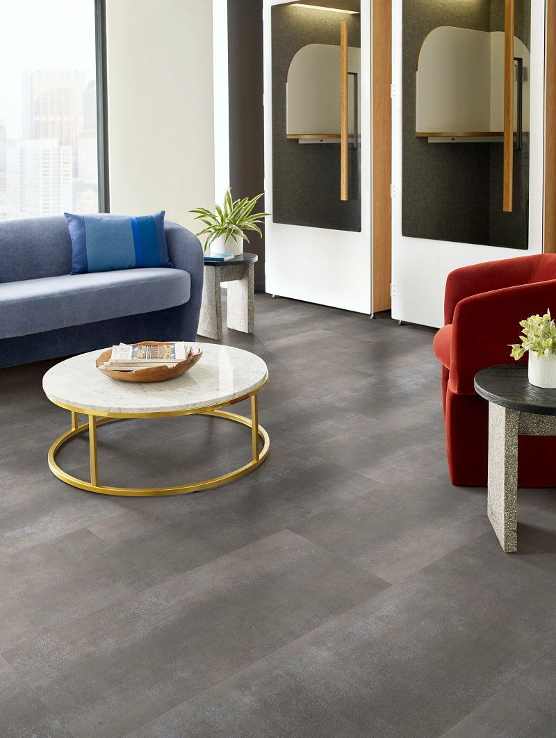 Stainless flooring in a room