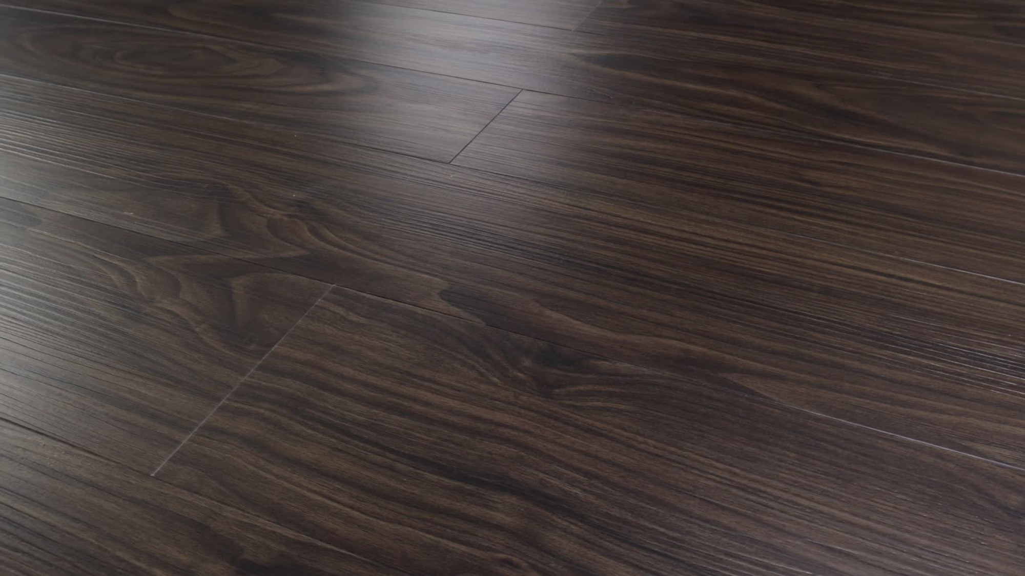 Black Walnut, the manufacturer's 360 video