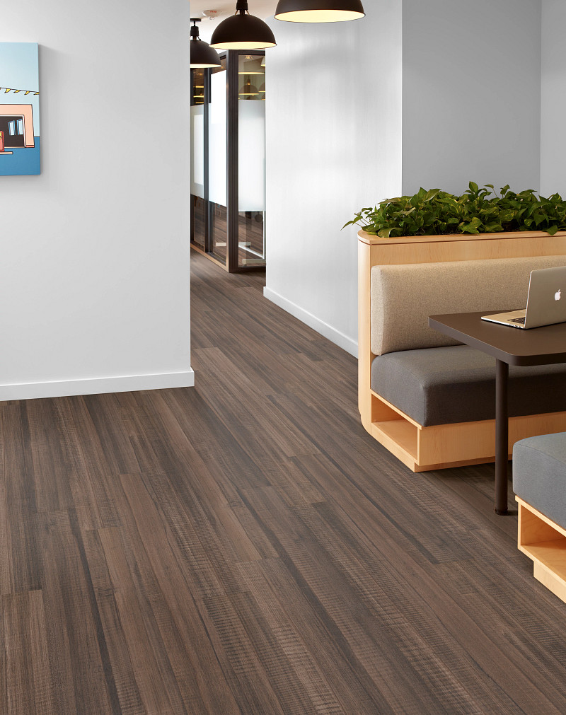 Corten flooring in a room