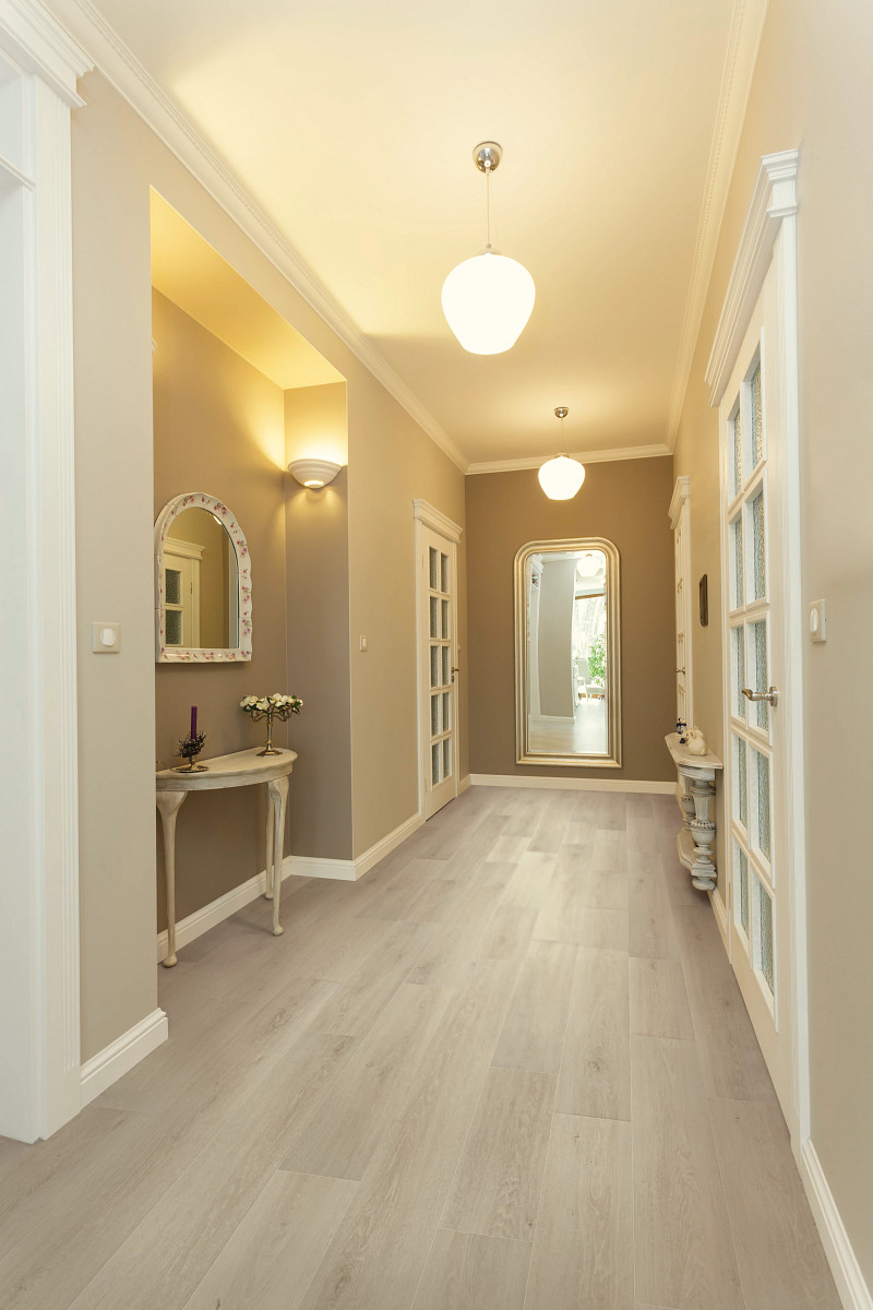 Grande Empire Oak flooring in a room