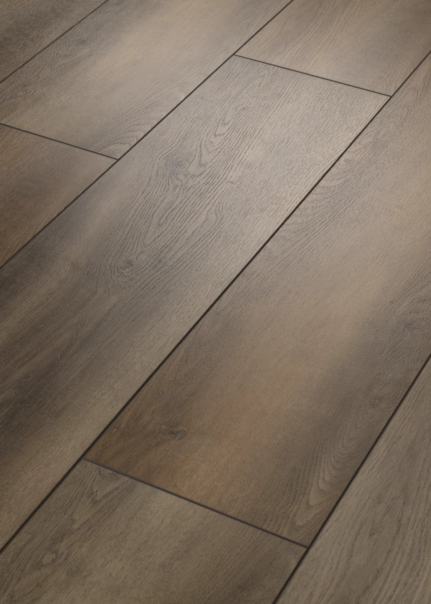 Grandure Oak swatch
