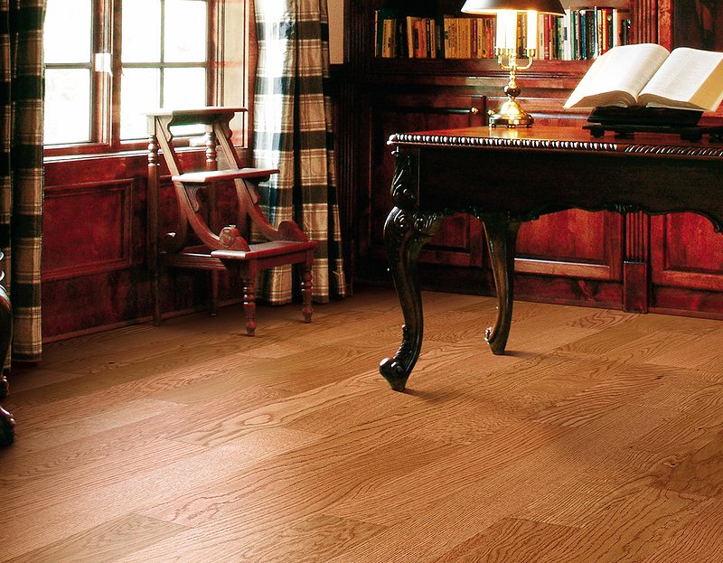 Gunstock flooring in a room