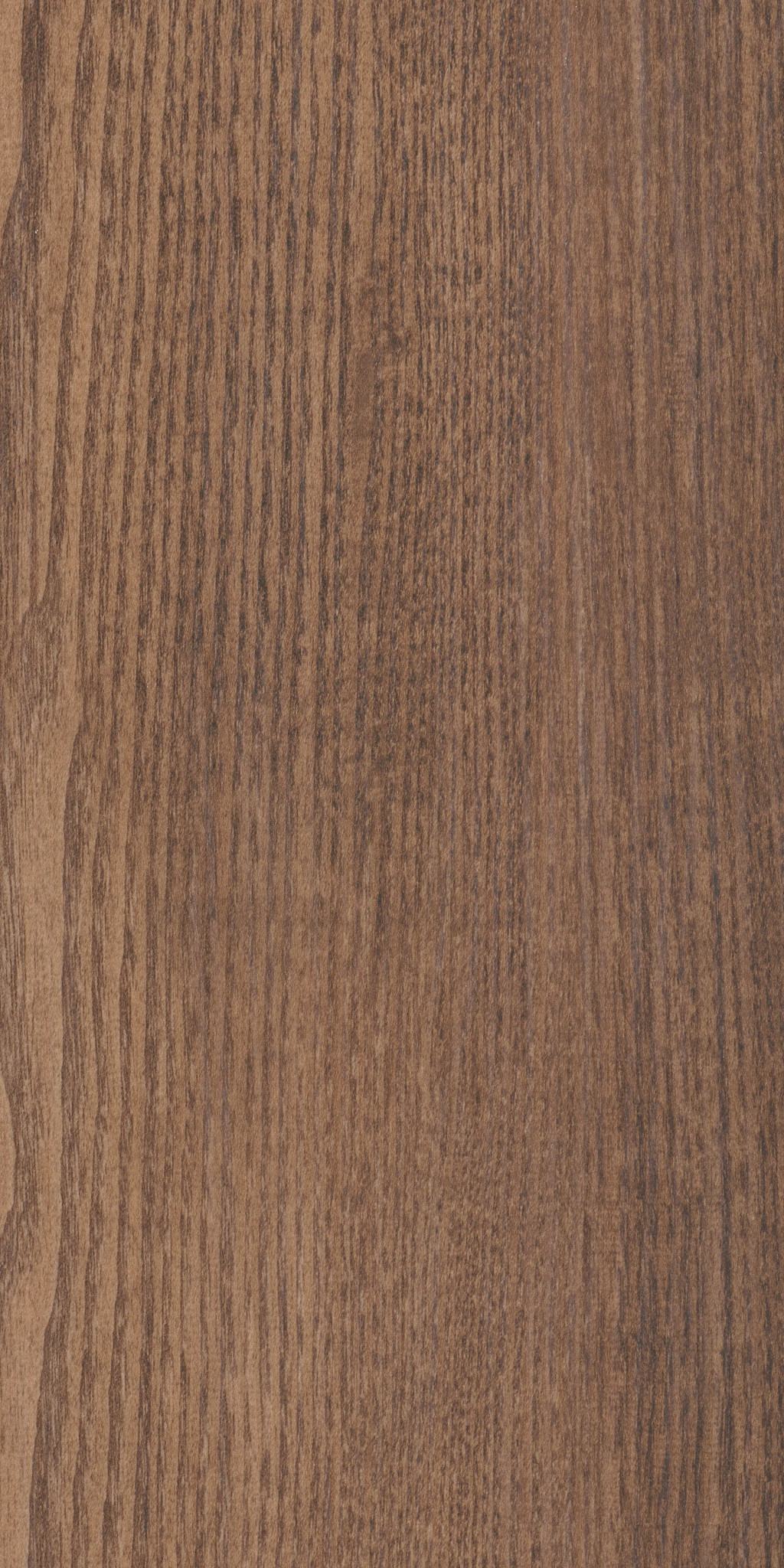 Cloves, laid flat, seen from above